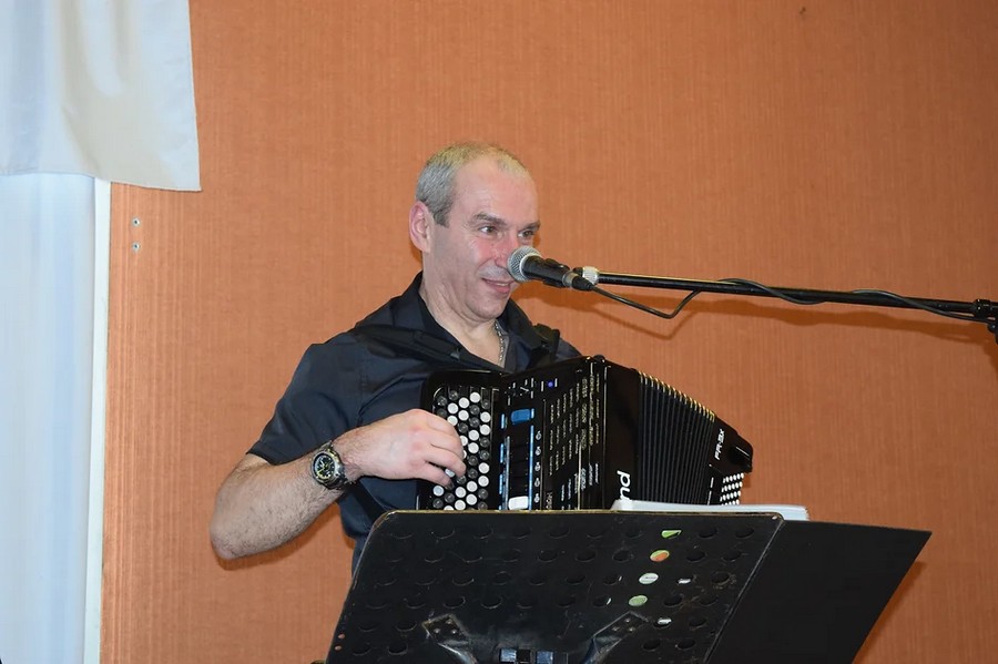 Gilles Music accordéoniste chanteur
